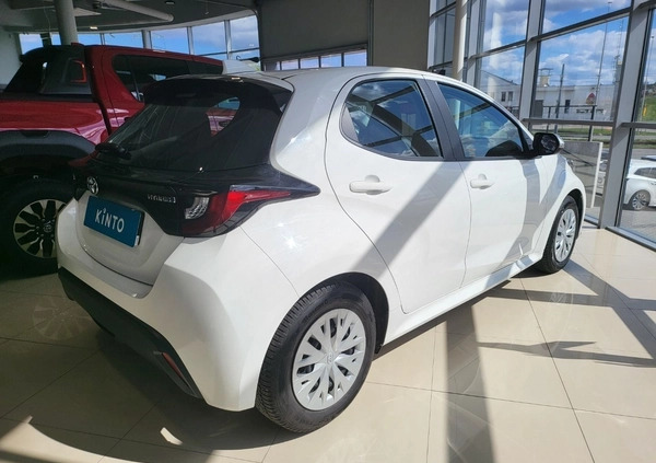 Toyota Yaris cena 84900 przebieg: 15026, rok produkcji 2022 z Mława małe 301